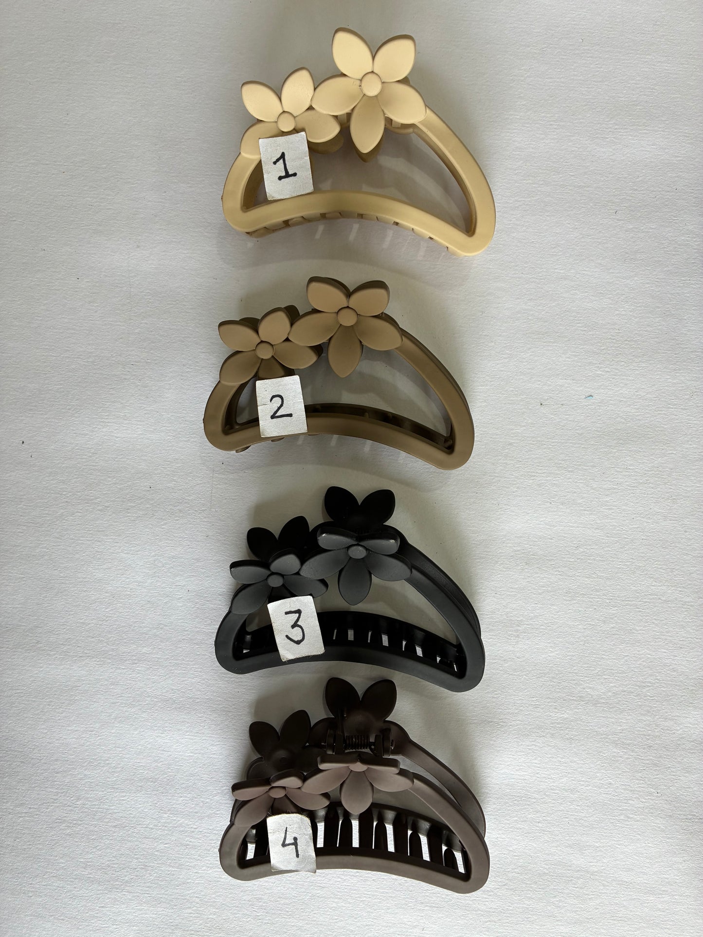 Floral D Shape Matte Hair Clutchers