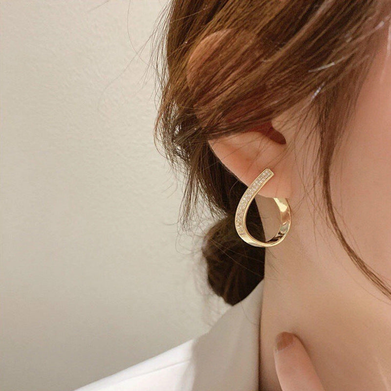 Geometric diamond earrings