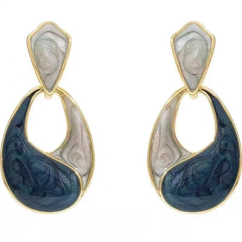 Chic french retro earrings
