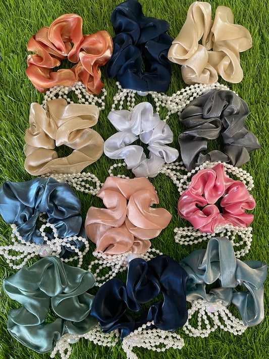 Pearl Scrunchies