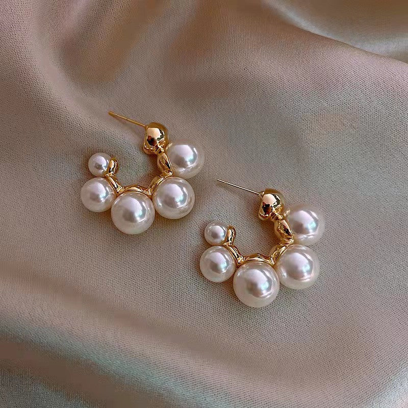 Korean retro C-shaped earrings