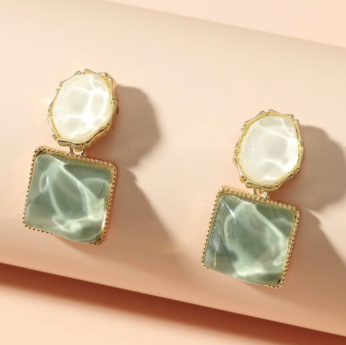 Asymmetrical Diamond-Shaped Earrings – Green