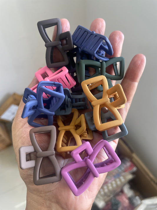 Matte Bow Hair Clutchers